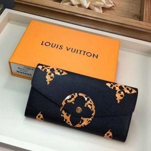 Ví Louis Vuitton Louis Vuitton được hấp thụ trong thiết kế độc đáo!