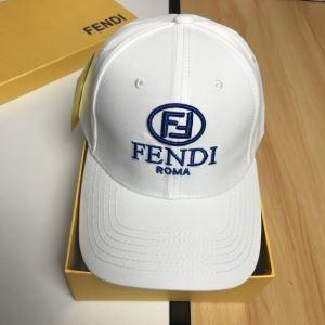 Fendi Men Hut mùa này Bộ sưu tập nổi tiếng nhất Fendi White Black Bargain đảm bảo
