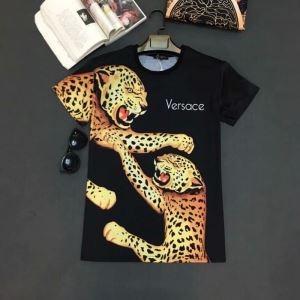 Versace Versa 2019 Màu sắc mới phổ biến xuất hiện ngắn tay T -SHIRT Mùa xuân / Mùa hè Phong cách làm mới _ Versace Versa_ Thương hiệu giá rẻ 