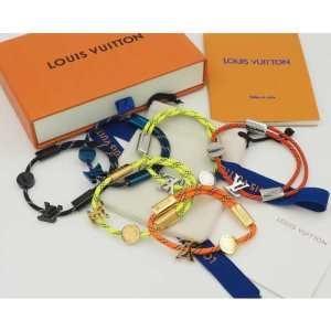 dây đeo tay  dễ thương Louis Vuitton tạo ra phong cách mùa thu / mùa đông 