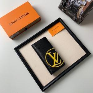 Louis Vuitton Louis Vuitton thưởng thức những bộ trang phục bình tĩnh với cảm giác hợp thời trang như năm nay, ví/ví 2019 được khuyến nghị mặc quần áo vào mùa thu và mùa đông