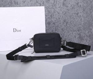 Dior Dior hoàn thành hình bóng làm đẹp một cách khôn ngoan để tận dụng tối đa sự hấp dẫn của sự quyến rũ của túi dior sáng và làm mới bầu không khí _ dior dior_ Thương hiệu giá rẻ 