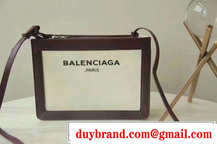 便利な定番アイテムショルダー付きBalenciagaバレンシアガコピーレディースクラッチバッグ