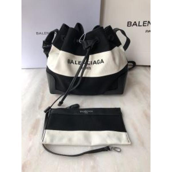 Túi xách Balenciaga Limited Color Thiết kế ấn tượng tặng thêm một túi nhỏ đi kèm 