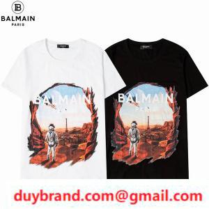Bất kể giới tính là gì, Balmain Logo Barman T -shirt không mất