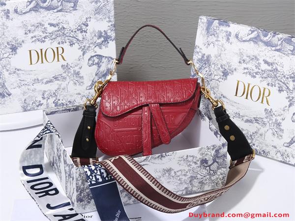 Cận cảnh chiếc túi cũ mà mới của Dior đang khiến cả làng mốt điên đảo   Topsao