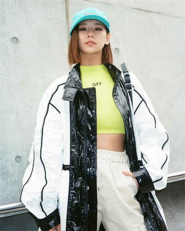 yuri-hori-mac-ao-khoac-oversize-phong-cach-streetwear-drop-korea.jpg